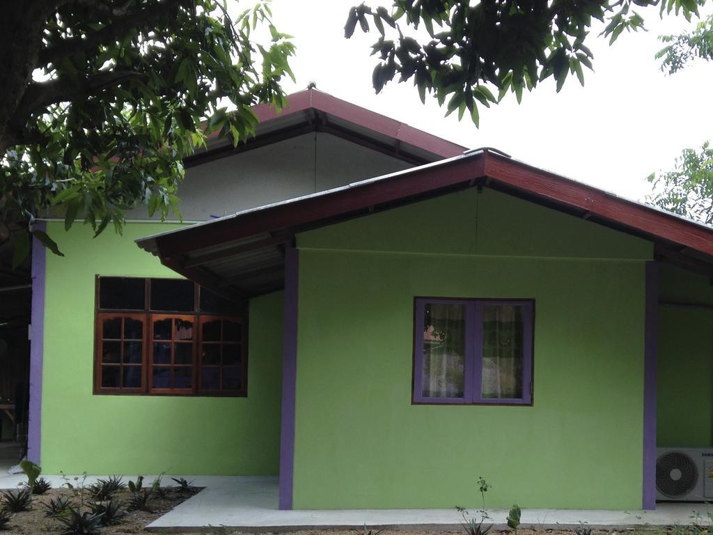 Areeya Resort Watthana Nakhon Екстер'єр фото