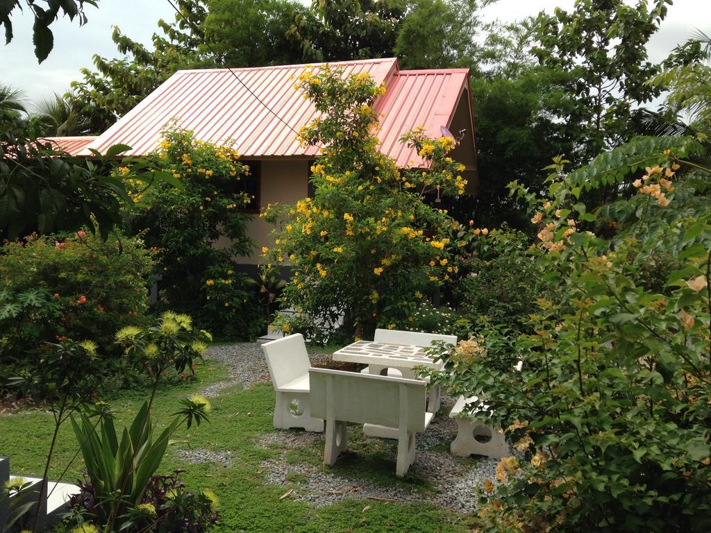 Areeya Resort Watthana Nakhon Екстер'єр фото