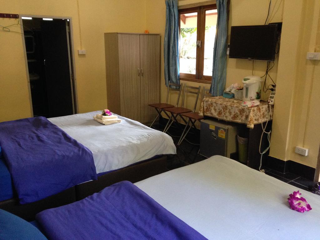 Areeya Resort Watthana Nakhon Екстер'єр фото