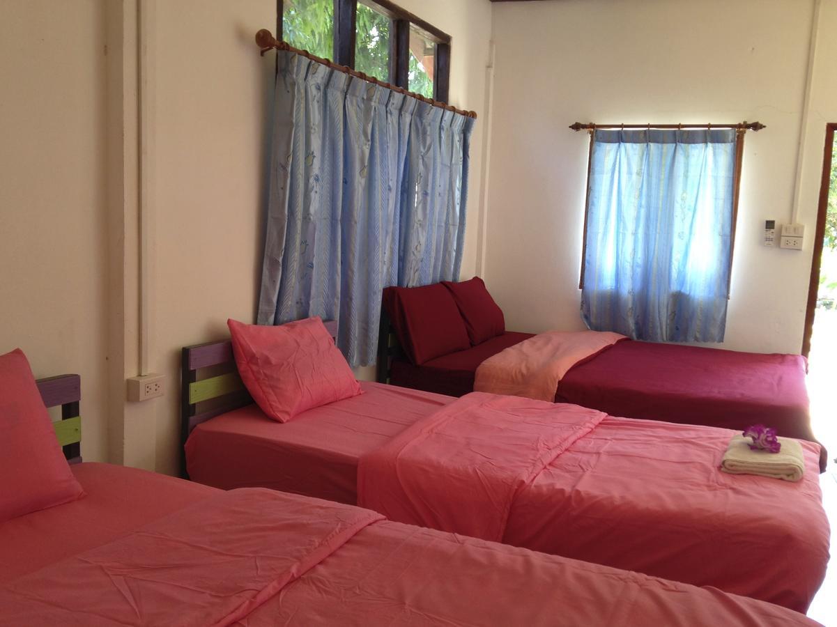 Areeya Resort Watthana Nakhon Екстер'єр фото