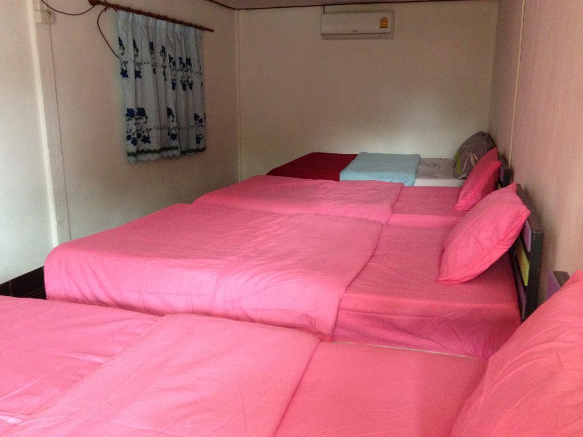 Areeya Resort Watthana Nakhon Екстер'єр фото