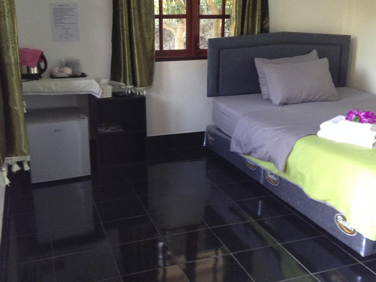 Areeya Resort Watthana Nakhon Екстер'єр фото